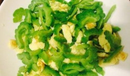 夏天吃凉瓜炒蛋好,凉瓜炒蛋，清爽一夏