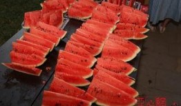 乌鲁木齐吃瓜最新,街头巷尾的清凉一夏