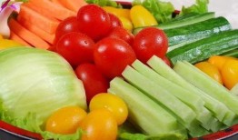 吃饭吃肉吃瓜,一顿美味的饮食体验