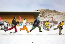 雪场吃瓜女,吃瓜女生揭秘滑雪场背后的故事