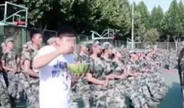 军训吃瓜群众视频,吃瓜群众视角下的热血青春瞬间
